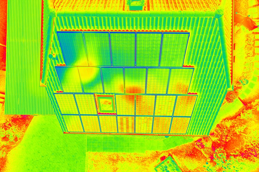 Diagnostic thermique panneaux photovoltaïque par drone